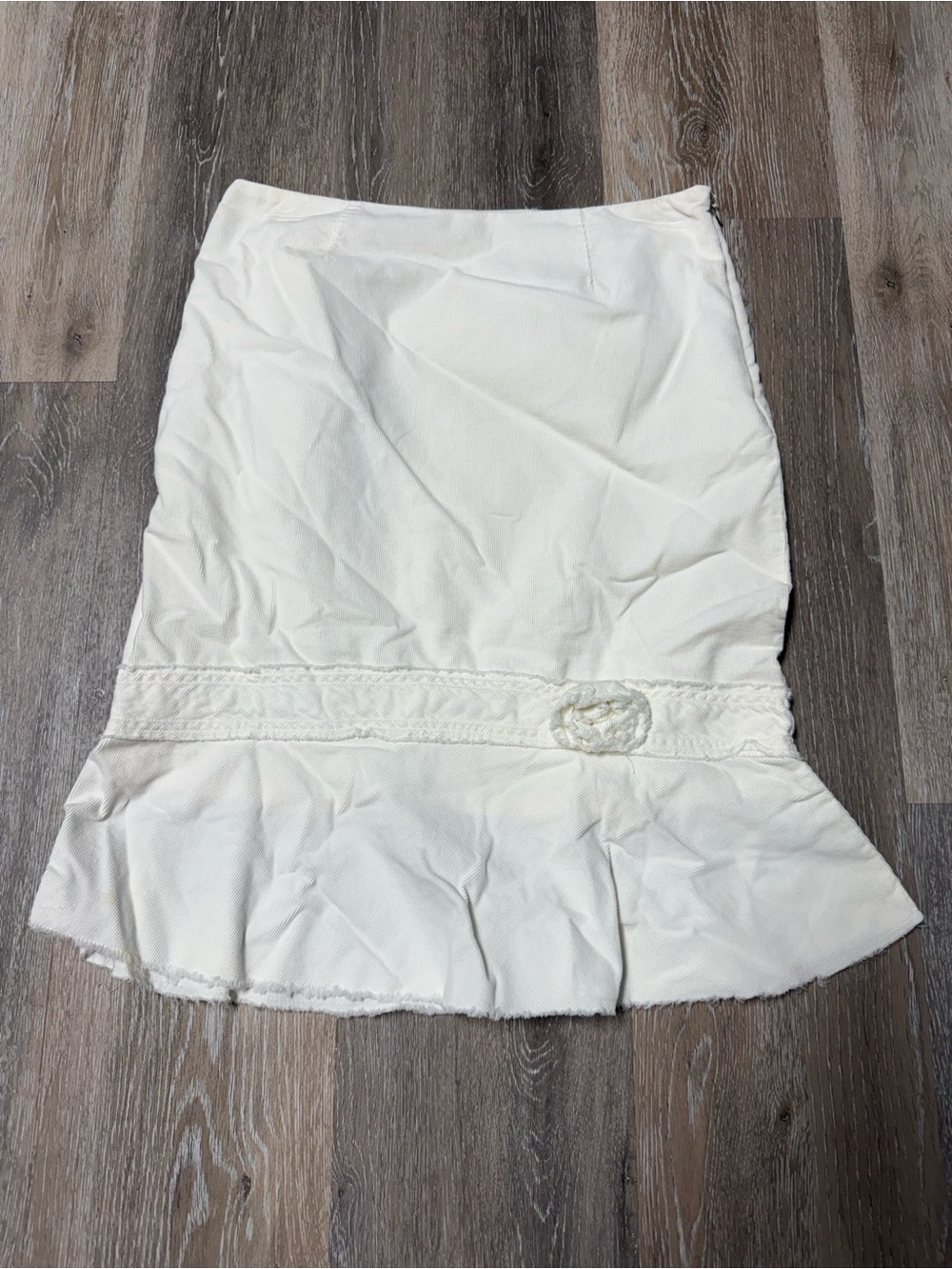 VTG Y2K American Eagle White Corduroy Skirt 2 Rosette Drop Waist Mermaid